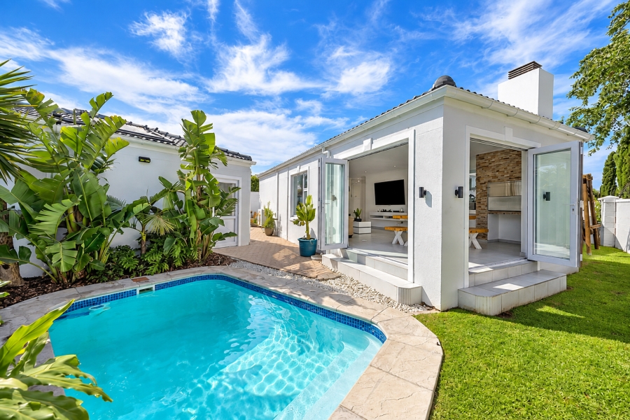 3 Bedroom Property for Sale in Sunningdale Western Cape